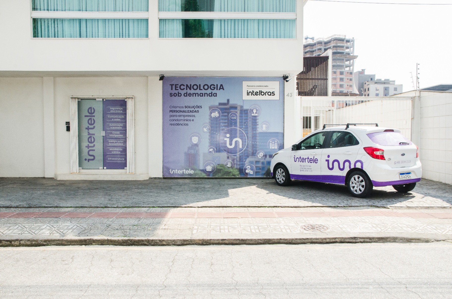 Equipe técnica da Intertele em operação